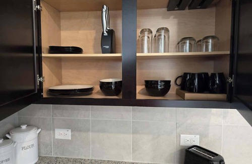Sherman House | Nexsphere Suites, 4Bdr WIFI Outdoor Heating, Grill