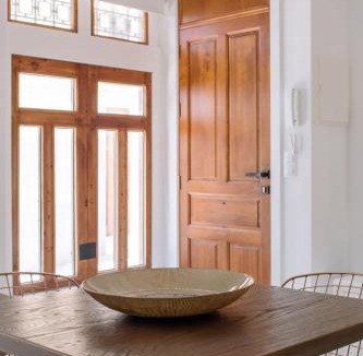 Old Town Apartment | Next Level Apartments