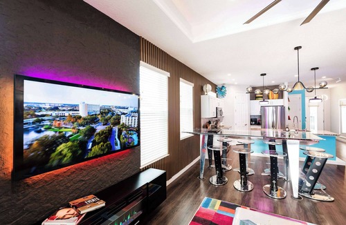 Northwest Orlando House | Next Level Orlando: Space Surf Springs Pool+Games