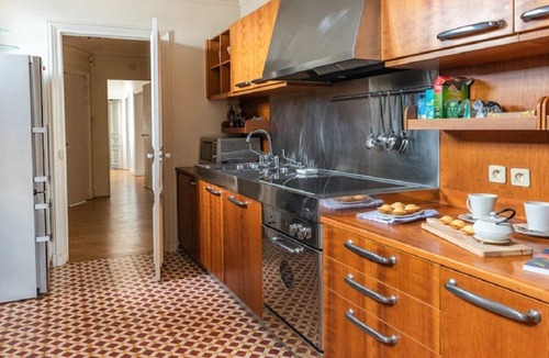 Saint-Thomas-d'Aquin Apartment | NEXT TO CAFE DE FLORE :SAINT GERMAIN DES PRÉS : THE KINGDOM OF ICONIC CAFÉS