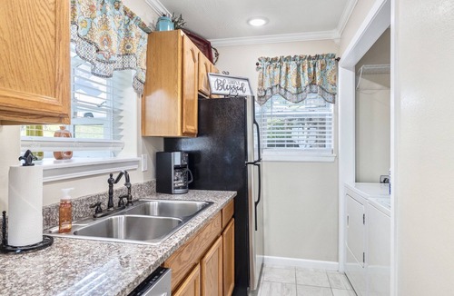 Indian Point Condo | Next To SDC & Table Rock Lake. 20ft Patio. King Master 2BR 2BA.Full Size Kitchen
