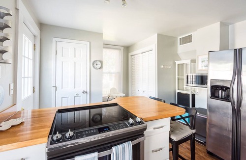 Cape Charles House | Next to the park and 2 blocks to the Beach and restaurants! RIGHT side of Duplex