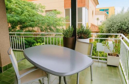 Premia de Mar Apartment | Next to the sea 20' from Barcelona