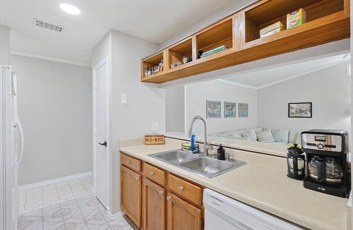 Garland House | nFamily Stay – World Cup Ready + Parking