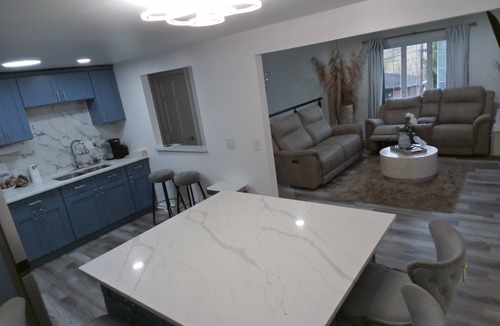 Ross Township House | NFL DRAFT Luxury Retreat