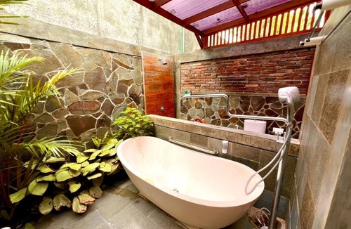 Ngaglik Resort | Nglaras Resort Yogyakarta