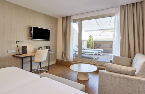 Les Corts Hotel | NH Sants Barcelona