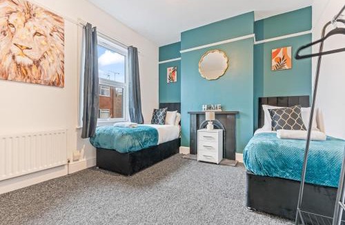 Warwick House | NHS Staff - Contractors - Professionals - University