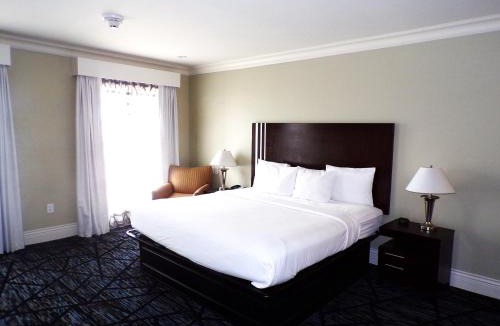 Lewiston Hotel | Niagara Crossing Hotel and Spa