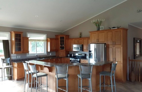 Niagara Falls House | Niagara Falls Country Living. Short and long term renting are also available