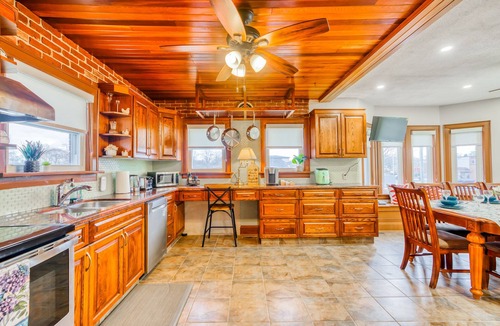 Chippawa Other | Niagara Falls Farmhouse Cottage Heated Pool Cozy Loft