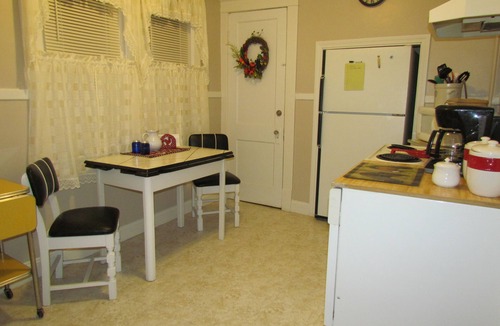 Niagara Falls Apartment | NIAGARA-GETAWAYUSA.' Home ' Away From Home!