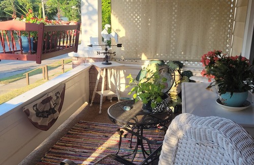 Niagara Falls Apartment | NIAGARA-GETAWAYUSA.' Home ' Away From Home!