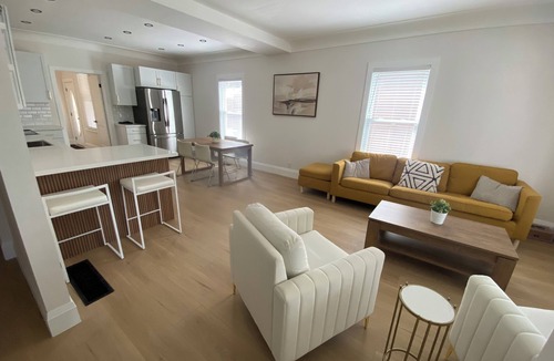 Beamsville House | Niagara Retreat
