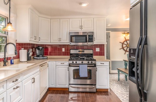 Lewiston House | Niagara River Escape in Lewiston + Free Parking
