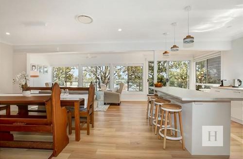 Summerland Point House | Niaroo Lakeside