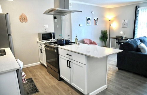Vickery Meadow Apartment | Nice 1-bedroom apartment