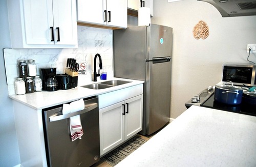 Vickery Meadow Apartment | Nice 1-bedroom apartment