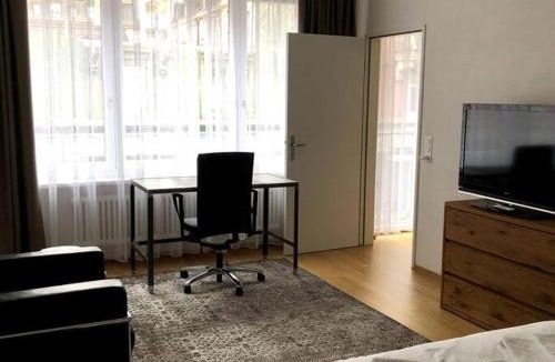 Sihlfeld Apartment | Nice 1BR flat - city center with balcony - West3