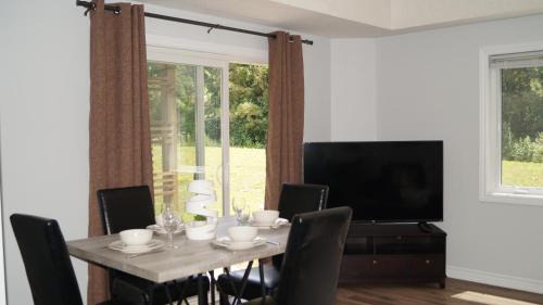 Kitchener Apartment | Nice 2 bdr 2 parking, pet friendly, patio