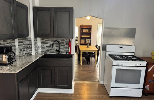 Erie Apartment | Nice 2-bedroom apartment in Erie