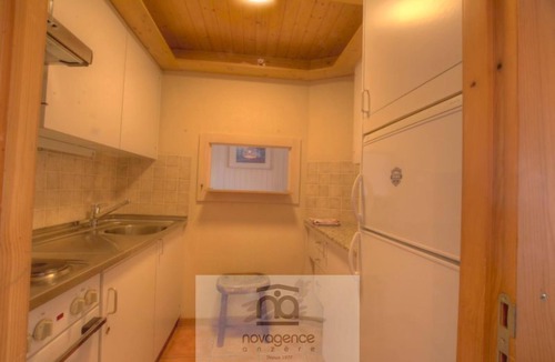 Monteiller Apartment | Nice 2 room flat south, 50m from the cable car (max. 4 persons). Living/dining room with fireplace,