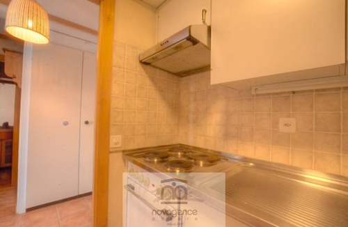 Monteiller Apartment | Nice 2 room flat south, 50m from the cable car (max. 4 persons). Living/dining room with fireplace,