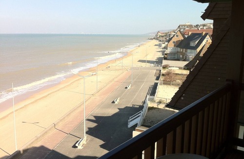 Blonville-sur-Mer Apartment | Nice 2 rooms and balcony sea Blonville. Close to the city center/transport