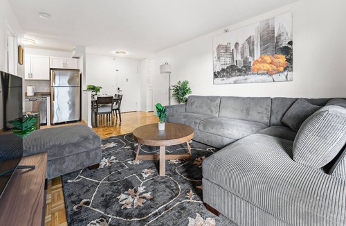 North Brookline Apartment | Nice 2bd/1.5ba Next to BU 8391