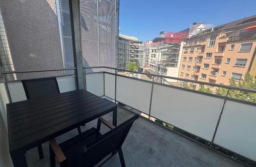 Enge Apartment | Nice 2BD flat city center near FIFA - Wille 3