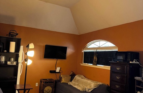 Central Southwest House | Nice 3-bdrm house in 77045 Can rent 1,2 or 3 rooms. Great for Med Center/rodeo.