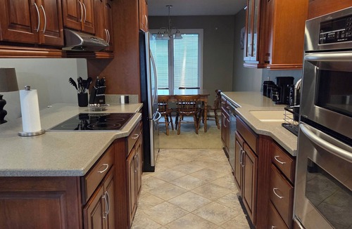Paris House | Nice 3-bedroom brick house with amenities in charming Paris