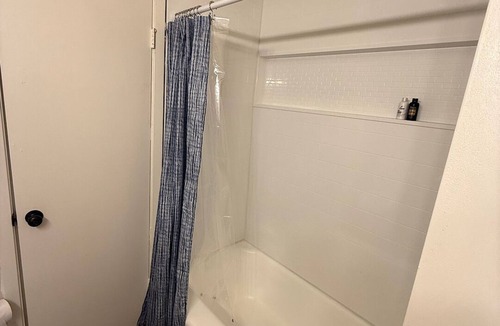 Port Neches House | Nice 3-bedroom house with AC in Port Neches
