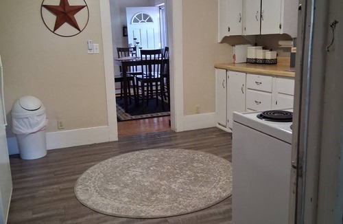 Lake City House | Nice 3-bedroom house with AC in sunny Sun City