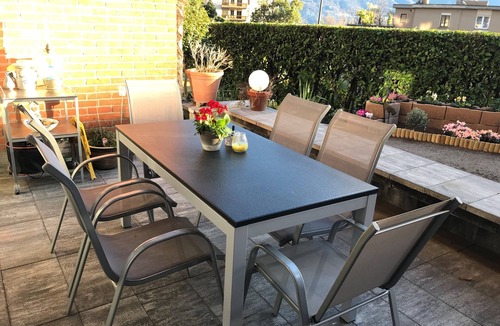 Minusio Apartment | Nice 4.5 room apartment with garden seating and outdoor swimming pool