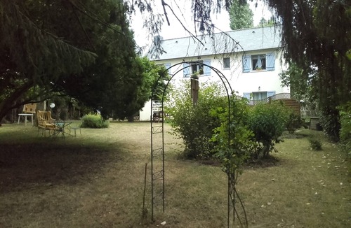 Saint-Etienne-de-Montluc Apartment | Nice apartment 30m2 quiet shops 2mn walk