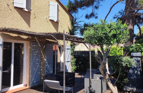 Sainte-Marie-Plage House | Nice air-conditioned house with private pool and terraces 400 m from the beach