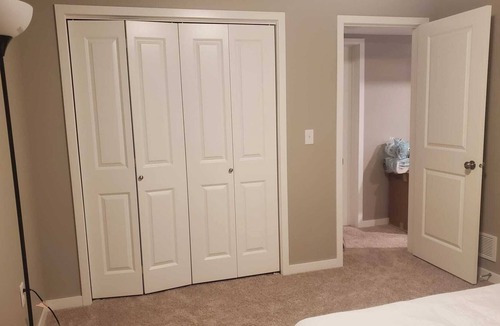 Oakdale House | Nice and clean 1 bedroom studio in Walk-in Basement