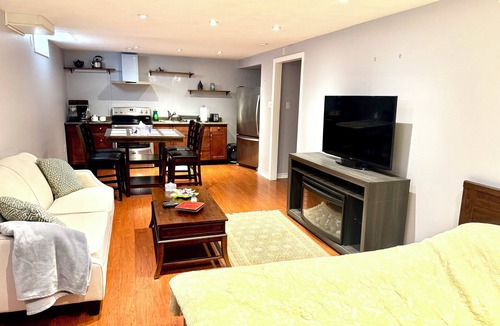 York Regional Municipality House | Nice and clean cosy apartment basement