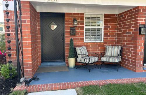 Avondale House | Nice and cozy duplex apartment!