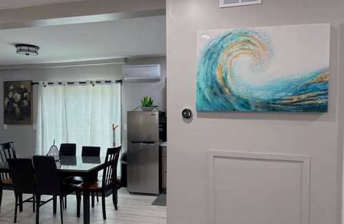 Buffalo Apartment | Nice and cozy house with king bed fenced yard