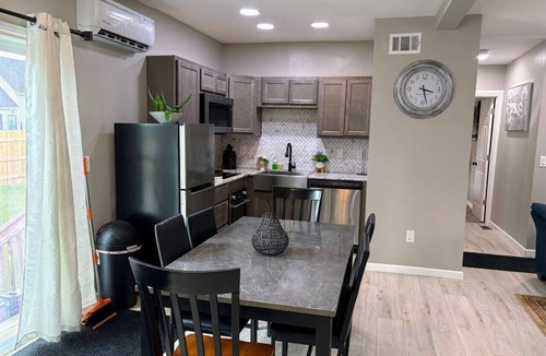 Buffalo Apartment | Nice and cozy house with king bed fenced yard