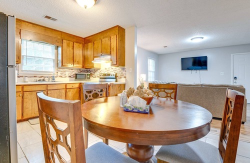 Cedartown Apartment | Nice and Cozy Place