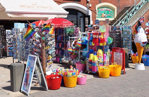 Fifth Ward House | Nice and Cozy Vacation Home with private - POOL and PARKING !