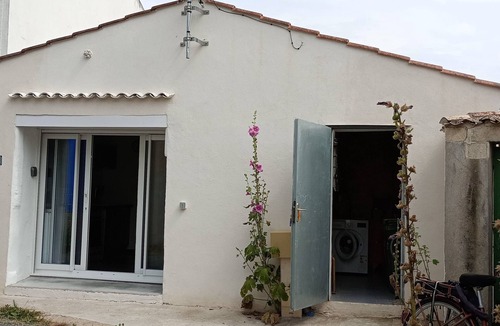 Le Chateau-d'Oleron House | Nice and quiet studio, 5 mn drive from the beach