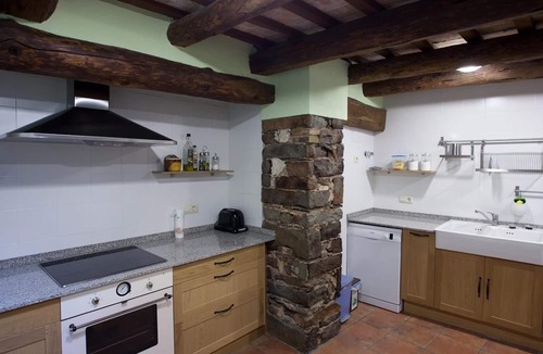 Avinyo Cottage | Nice and quiet house near Barcelona, pool and private barbecue.