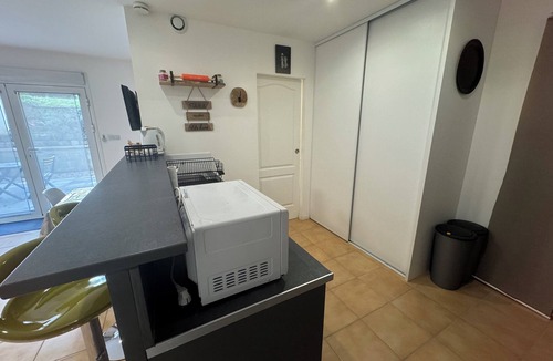 Luzarches Apartment | Nice and quiet Studio near Roissy, Chantilly and Asterix