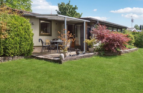 Bog By House | Nice and simple cottage with large garden on the island of Bogø.