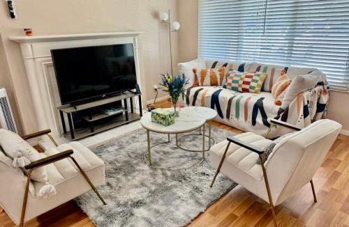 Shoreview Apartment | Nice and tranquil house 7 mins away from SFO