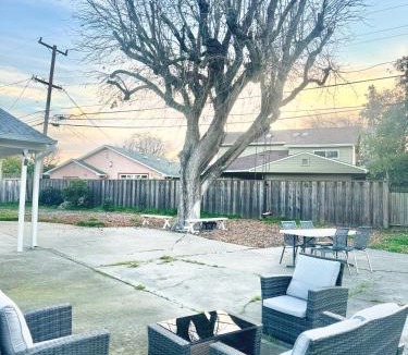 Shoreview Apartment | Nice and tranquil house 7 mins away from SFO